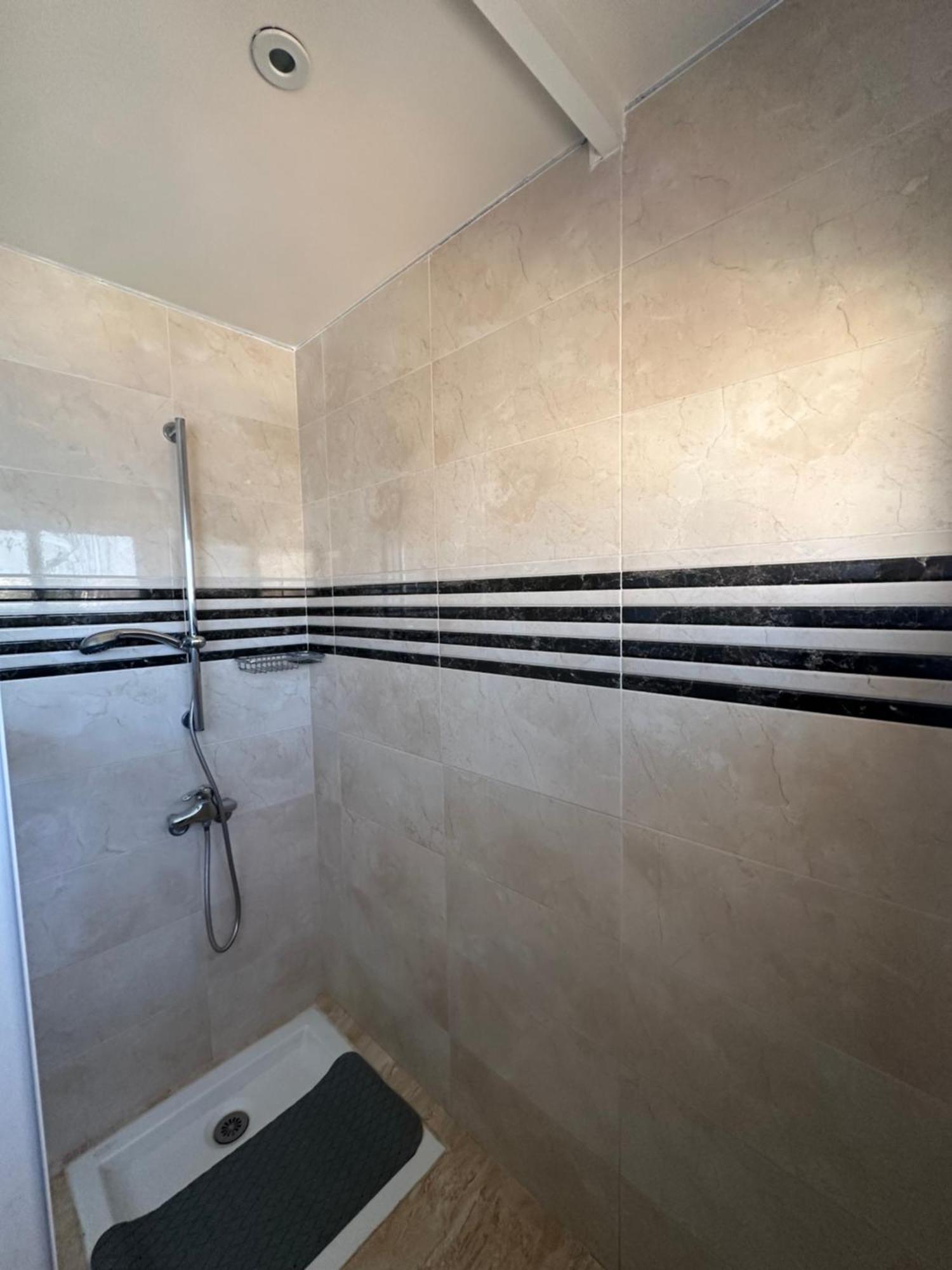 Superbe Appartement Centre Agadir 10Mn A Pied Plage Екстер'єр фото